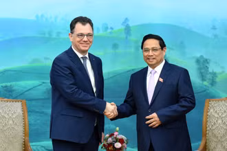 Thủ tướng Phạm Minh Chính đón Bộ trưởng Kinh tế, Doanh nghiệp và Du lịch Romania Stefan-Radu Oprea. 