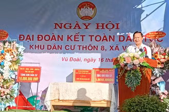 Phó Chủ tịch Quốc hội Nguyễn Khắc Định phát biểu tại Ngày hội Đại đoàn kết toàn dân Khu dân cư cư thôn 8, xã Vũ Đoài, huyện Vũ Thư, tỉnh Thái Bình.