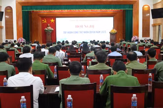 Quang cảnh hội nghị.
