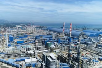 Công nghiệp Quảng Ngãi từng bước phục hồi và phát triển. 
