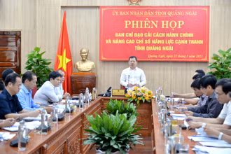 Chủ tịch Ủy ban nhân dân tỉnh Quảng Ngãi Đặng Văn Minh phát biểu chỉ đạo tại phiên họp.