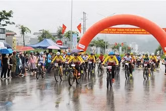 Đông đảo tay đua tham dự giải