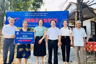 Hoạt động trao nhà tình nghĩa ở Thừa Thiên Huế.