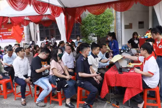 "Ngày hội hiến máu tình nguyện” năm 2025 tại Trường cao đẳng Y tế Lạng Sơn.