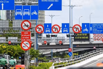 [Video] Xử lý dứt điểm bất cập đèn tín hiệu, biển báo giao thông trong tháng 4