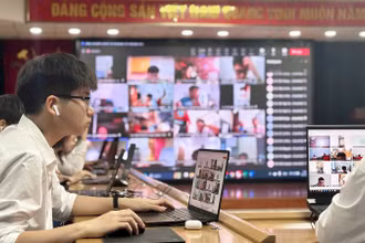 Các thí sinh tranh tài hưởng ứng khai mạc Vòng loại quốc gia của Hội thi tại trụ sở Trung ương Đoàn Thanh niên Cộng sản Hồ Chí Minh (Hà Nội).