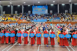 Quang cảnh ngày hội.