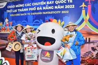 Đà Nẵng chào đón khách du lịch Hàn Quốc trở lại. (Ảnh: ANH ĐÀO)