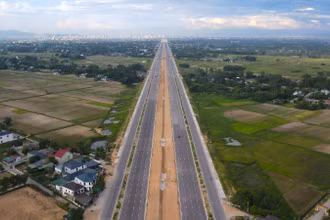 Đại lộ Vinh-Cửa Lò được thông xe vào ngày 29/8/2024. (Ảnh: ĐỨC HÙNG)
