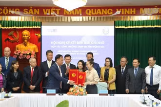 Lãnh đạo tỉnh Đồng Nai và Saigontel ký kết biên bản ghi nhớ hợp tác tăng trưởng xanh tại tỉnh Đồng Nai.