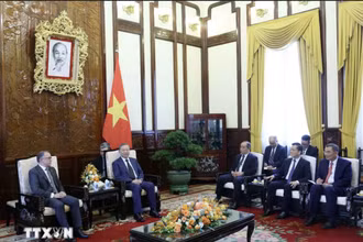 Chủ tịch nước Tô Lâm tiếp Đại sứ Colombia Miguel Angel Rodriguez Melo. (Ảnh: Nhan Sáng/TTXVN)