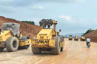 Thi công lu lèn cao tốc bắc-nam.