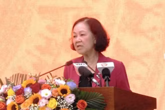 Đồng chí Trương Thị Mai: Cần tiếp tục đổi mới phương thức lãnh đạo của Đảng đối với hoạt động của hệ thống chính trị trong điều kiện mới.