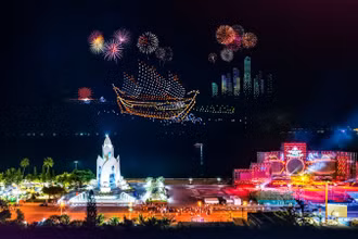 Lễ hội Vịnh ánh sáng quốc tế Nha Trang 2024 là sự kiện quy mô, được mong chờ trong mùa du lịch hè 2024. (Ảnh: Ban tổ chức cung cấp)