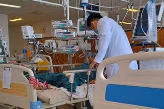 Ông Ph. nhập viện trong tình trạng nguy kịch.