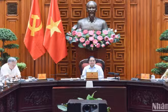 Thủ tướng Phạm Minh Chính chủ trì họp Thường trực Chính phủ với các bộ, ngành và Đoàn đàm phán Chính phủ về các vấn đề thương mại với Hoa Kỳ.