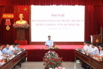 Quang cảnh buổi làm việc sáng 3/8.