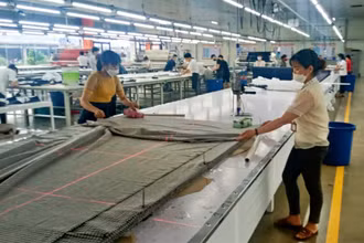 Ngành dệt may trên địa bàn phát triển mạnh.
