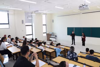 Sinh viên Đại học Quốc gia trên giảng đường (Ảnh minh họa)