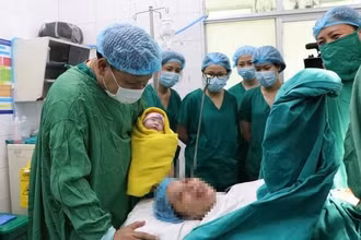 Sản phụ sinh con an toàn ở tuần thai 38.