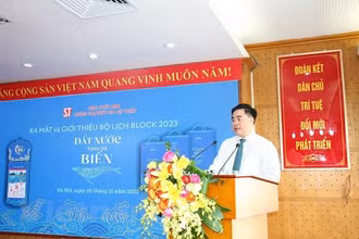  Ông Phạm Minh Tuấn, Giám đốc - Tổng Biên tập Nhà xuất bản Chính trị quốc gia Sự thật phát biểu tại lễ ra mắt. (Ảnh: Vietnam+) 