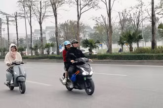 Khu vực Hà Nội có mưa, mưa rào, trời chuyển rét. Ảnh: ĐT