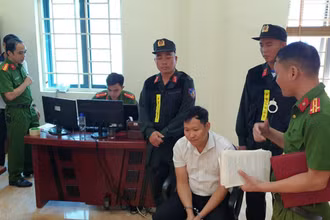 Đối tượng tại Cơ quan công an.