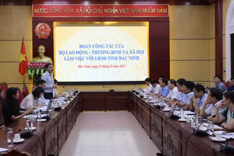 Toàn cảnh buổi làm việc.