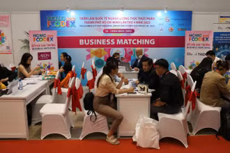 Các doanh nghiệp tìm cơ hội hợp tác, kinh doanh tại buổi kết nối.