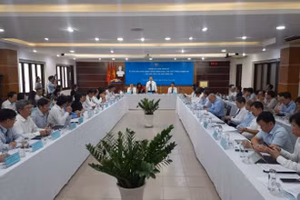 Quang cảnh buổi làm việc.