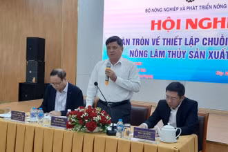 Ông Trần Thanh Nam, Thứ trưởng Nông nghiệp và Phát triển nông thôn phát biểu tại hội nghị.