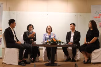 Các diễn giả tại tọa đàm.