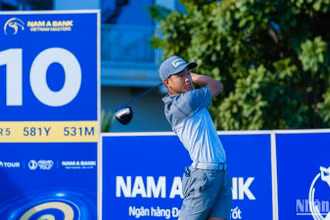 Tay golf thi đấu tại giải Nam A Bank Vietnam Masters 2024 .