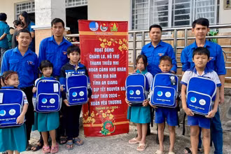 Một hoạt động chăm lo trẻ em của Trung tâm Công tác xã hội Thanh thiếu niên 