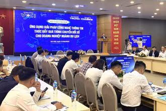 Quang cảnh Tọa đàm "Ứng dụng giải pháp công nghệ thông tin thúc đẩy quá trình chuyển đổi số cho doanh nghiệp ngành du lịch".