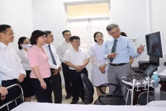 Giáo sư Đào Văn Long giới thiệu máy siêu âm ARIETTA 650 DeepInsight.