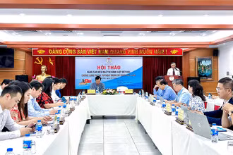 Các đại biểu tham dự Hội thảo "Nâng cao hiệu quả thi hành Luật Đất đai: Chống lãng phí và vi phạm trong sử dụng đất công". (Ảnh QUANG HÙNG)