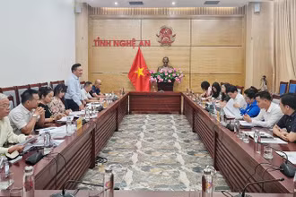 Đoàn công tác Báo Nhân Dân làm việc với lãnh đạo tỉnh Nghệ An thống nhất Chương trình giao lưu nghệ thuật “Truông Bồn - Bản hùng ca huyền thoại”, nhân kỷ niệm 54 năm chiến thắng Truông Bồn (30/10/1968-30/10/2022).