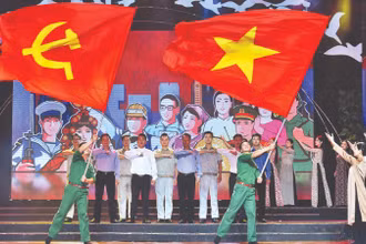  Vai trò trung tâm của nhân dân trong sự nghiệp cách mạng của Đảng và dân tộc - Những bài học lịch sử và các giá trị cần tiếp tục vận dụng sáng tạo trong giai đoạn phát triển mới của đất nước