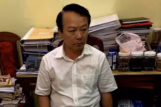 Ông Võ Đình Sớm, Thẩm phán Tòa án nhân dân tỉnh Gia Lai bị bắt vì tội nhận hối lộ.