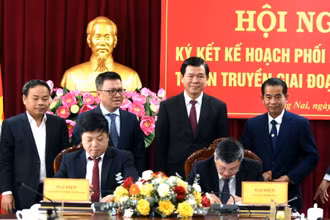 Lễ ký kết Kế hoạch phối hợp công tác tuyên truyền giai đoạn 2023-2025 giữa Báo Nhân Dân và Tỉnh ủy Đồng Nai.