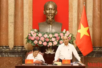 Chủ tịch nước Nguyễn Xuân Phúc phát biểu ý kiến chỉ đạo tại buổi làm việc.
