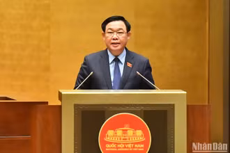 Chủ tịch Quốc hội Vương Đình Huệ phát biểu bế mạc phiên chất vấn và trả lời chất vấn tại Kỳ họp thứ 5, Quốc hội khóa XV. (Ảnh: ĐĂNG KHOA)