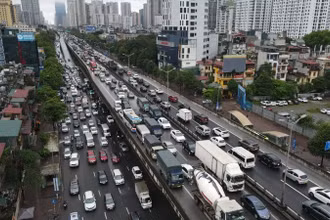 Đường Vành đai 3 trên cao tiếp tục được tổ chức lại giao thông để sửa chữa.