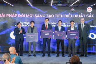 Vinh danh các giải pháp đổi mới sáng tạo xuất sắc nhất.