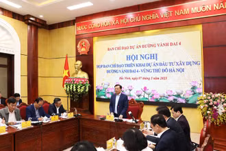 Bí thư Thành ủy Hà Nội Đinh Tiến Dũng phát biểu kết luận hội nghị sáng 7/3.