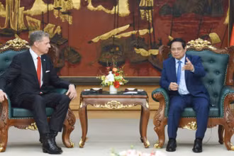 Thủ tướng Phạm Minh Chính tiếp ông Steven Kobos, Chủ tịch kiêm Giám đốc điều hành Tập đoàn Excelerate Energy (Hoa Kỳ). (Ảnh: Trần Hải)