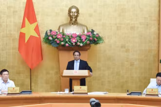 Thủ tướng Phạm Minh Chính chủ trì phiên họp Chính phủ chuyên đề về xây dựng pháp luật. (Ảnh: TRẦN HẢI) 