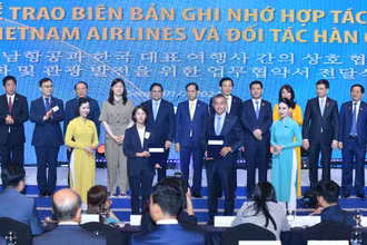 Lễ trao Biên bản ghi nhớ hợp tác giữa Vietnam Airlines với các đối tác Hàn Quốc. (Ảnh: Thanh Giang)