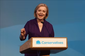Bà Liz Truss phát biểu tại London, Anh, ngày 5/9/2022. (Ảnh: AFP/TTXVN)